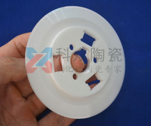 陶瓷刀具的優(yōu)缺點有哪些，我們應(yīng)注意什么？（
