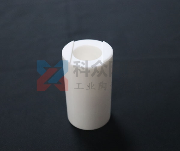 高鋁陶瓷耐磨管是什么？它的優(yōu)點在哪？
