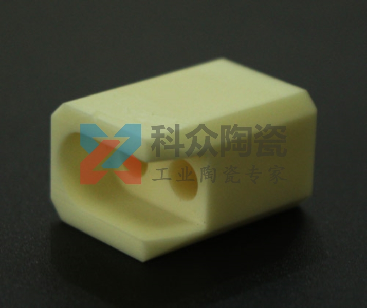 氧化鋁陶瓷有那三個顯著的優(yōu)點？